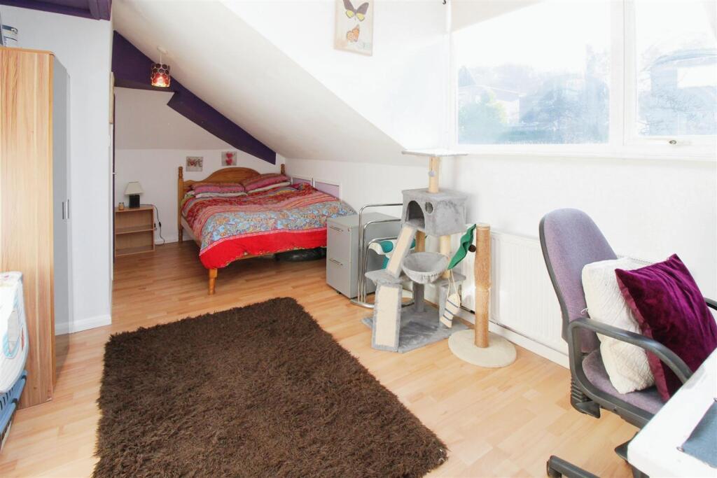 Additional image 17 of Gregory Crescent, Bradford, BD7 4PG