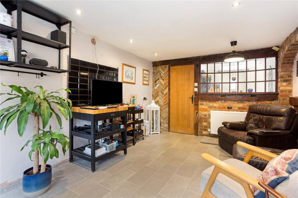 Additional image 8 of London Road, Markyate, St. Albans, Hertfordshire, AL3