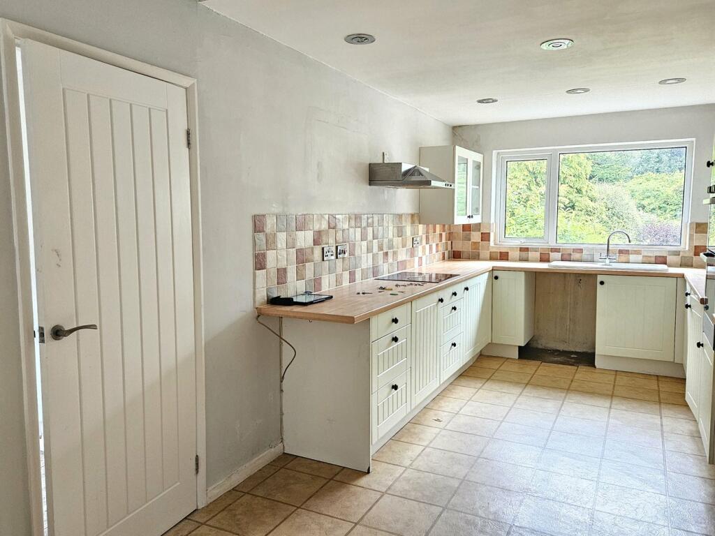 Additional image 2 of Leg of Mutton Road, Glastonbury, BA6