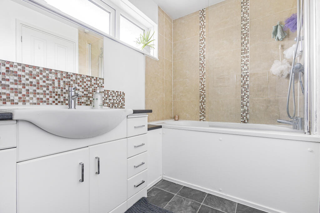 Additional image 16 of Rowans, Welwyn Garden City, Hertfordshire, AL7