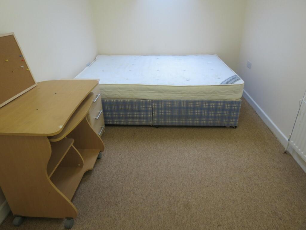 Additional image 7 of 6 bedroom Semi Detached House in Winton