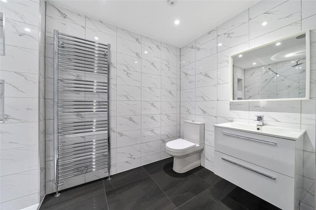 Additional image 19 of Hollydale Drive, Bromley