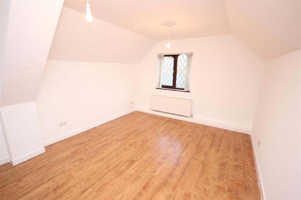 Additional image 7 of 1 Bradleys Close