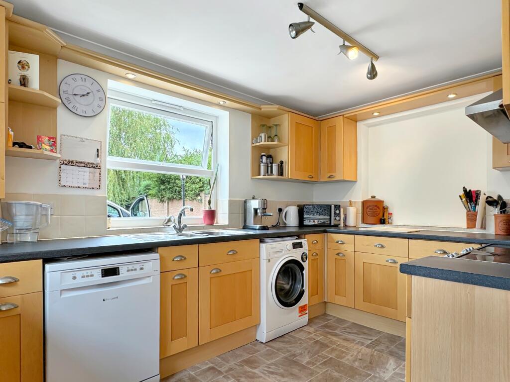 Additional image 7 of High Street, Over