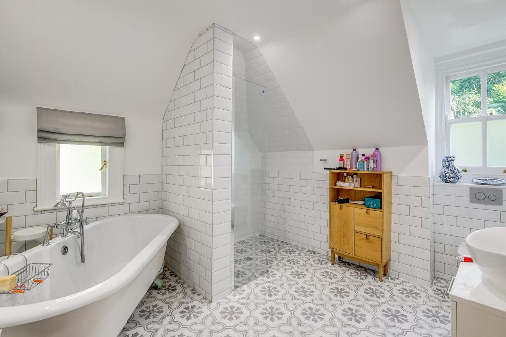 Additional image 11 of Hall Place Gardens, St Albans, AL1