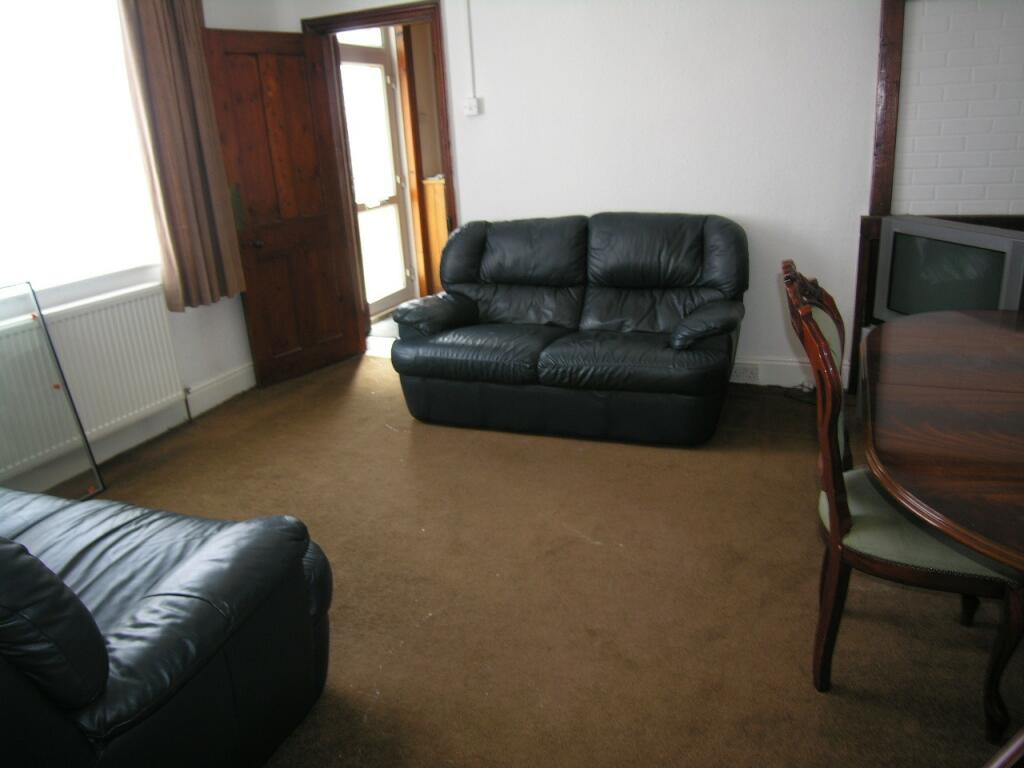 Additional image 3 of 4 bedroom Detached House in Charminster