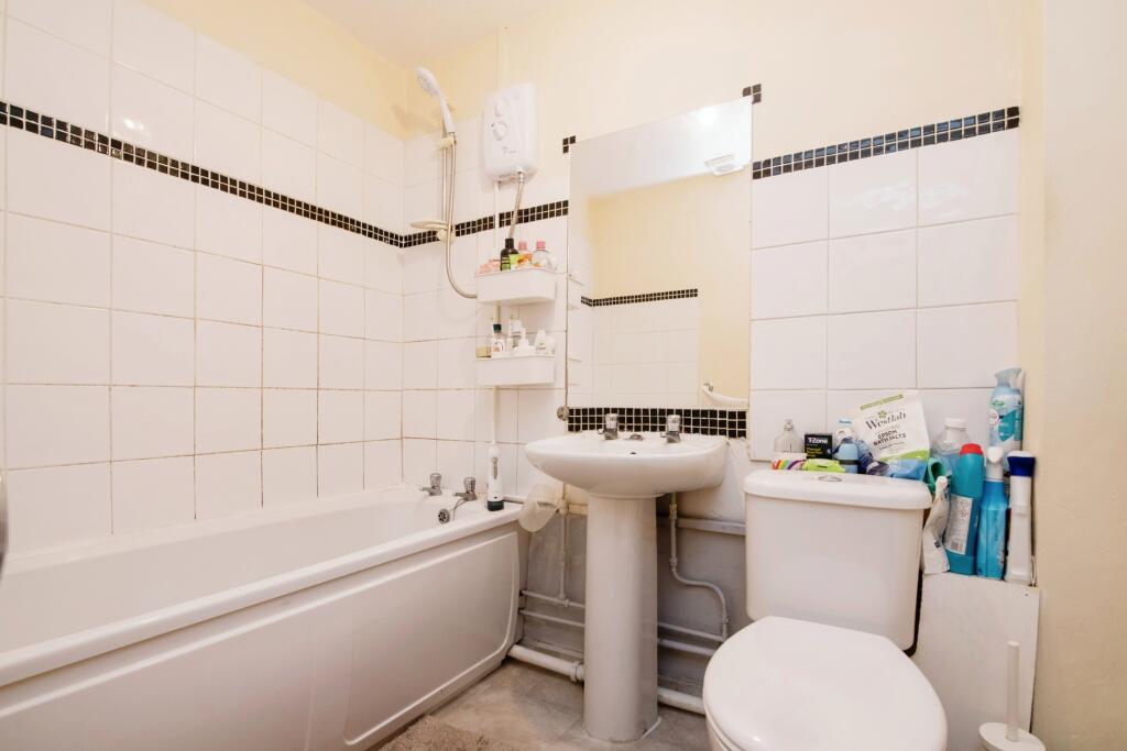 Additional image 14 of Peel Way, Oldbury, B69