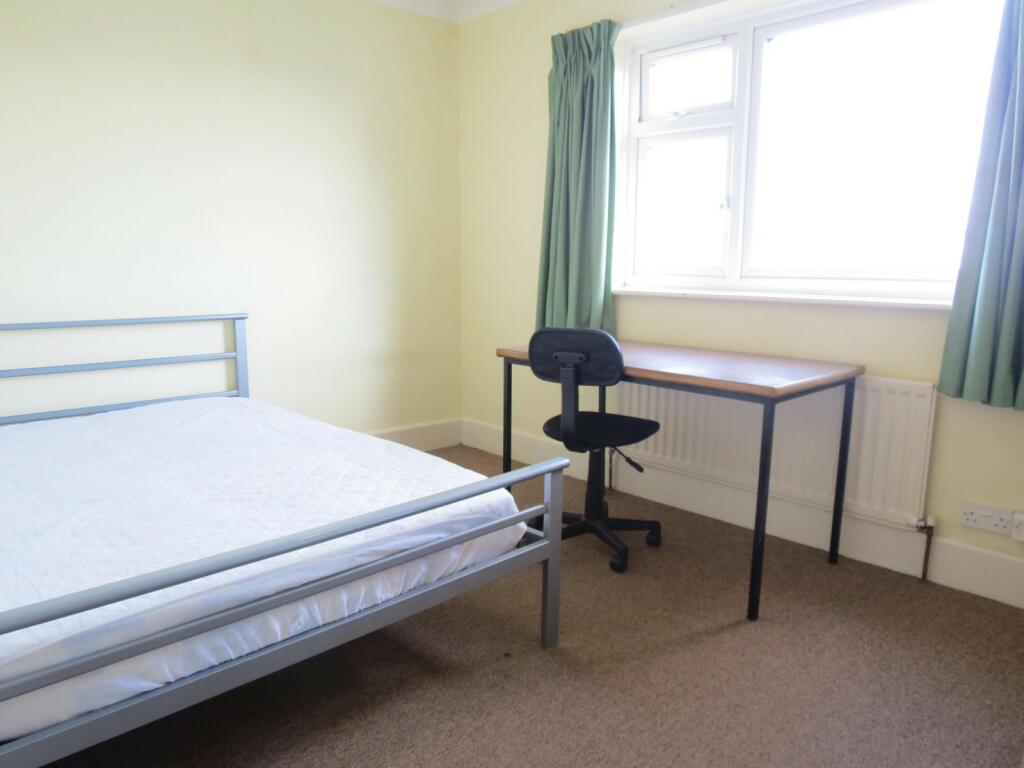 Additional image 4 of 6 bedroom Detached House in Winton