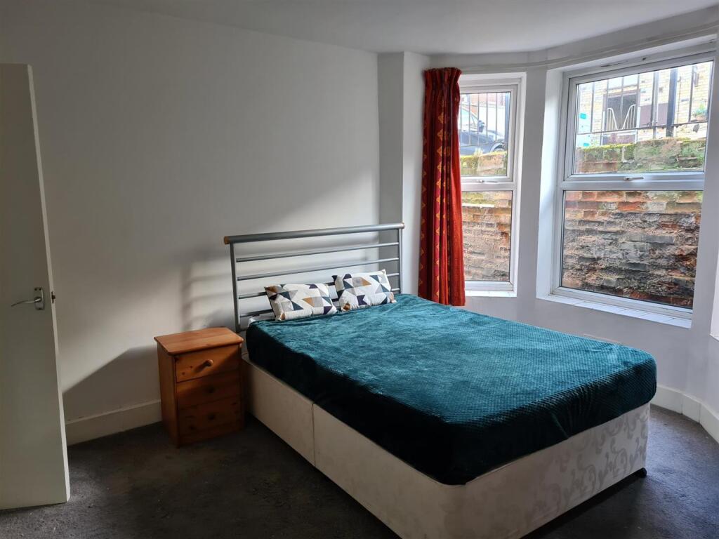 Additional image 3 of Flat 1, 44 Old Station Road, Newmarket