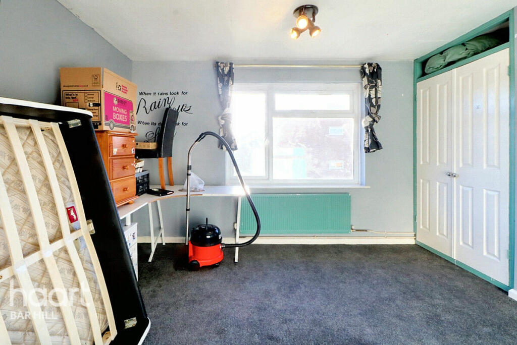 Additional image 4 of Queen's Close, Over