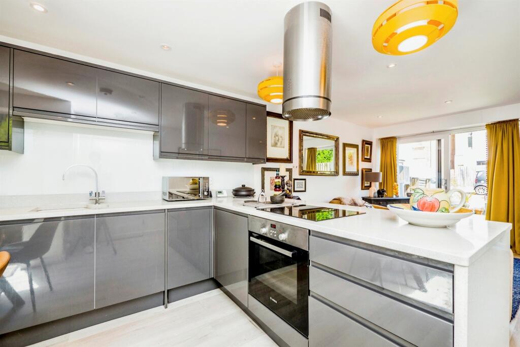 Additional image 5 of Sir Walter Mews, Cardiff