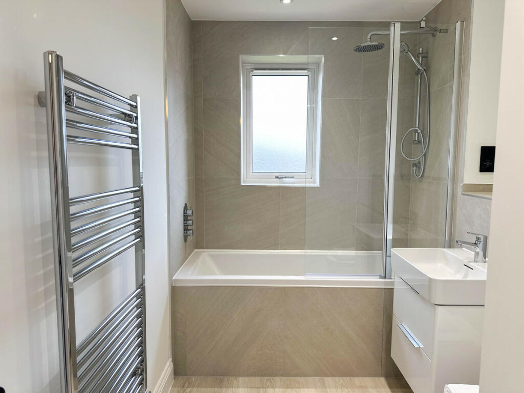 Additional image 40 of Hayfield Lodge, New Road, Over, CB24