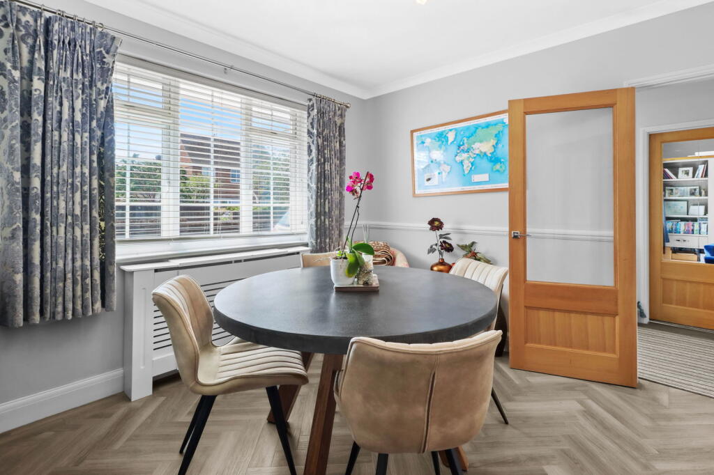 Additional image 13 of Stuart Avenue, Eastbourne, BN21 1UR