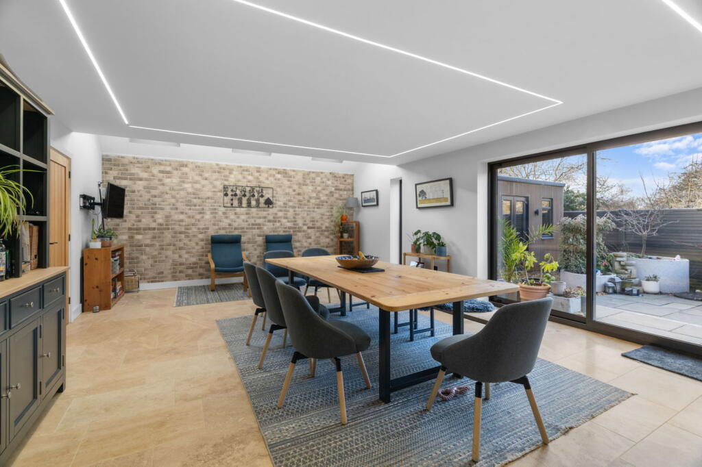 Additional image 27 of Highfields , Caldecote , CB23 7NY