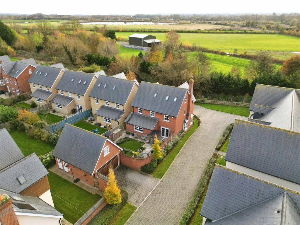 Welchs Crescent, Stapleford, Cambridge, Cambridgeshire, CB22