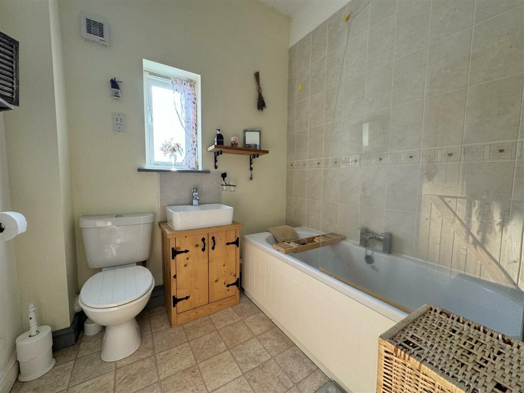 Additional image 17 of Croglin