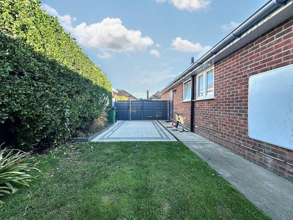 Additional image 28 of Sutton Avenue, Peacehaven, BN10 7NY