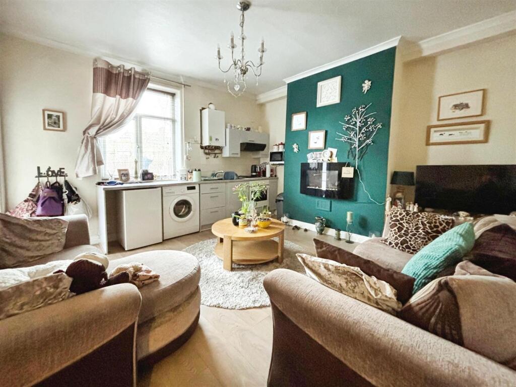Additional image 3 of Harrogate Road, Bradford, BD2 3DY