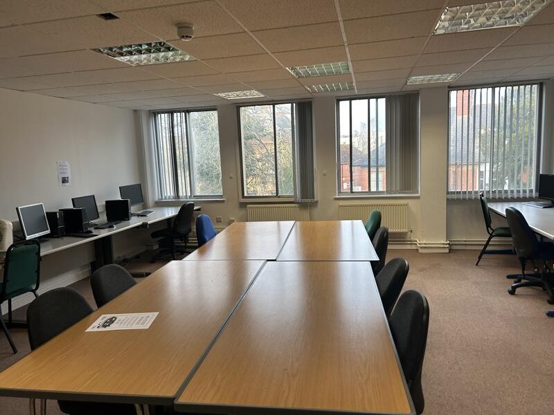 Additional image 7 of Dolphin House, Hendford, Yeovil, Somerset, BA20 1TQ