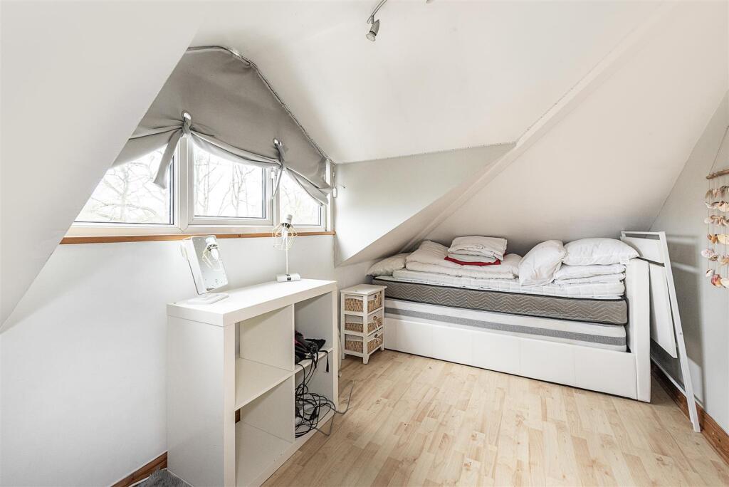 Additional image 7 of Lower Luton Road, Harpenden