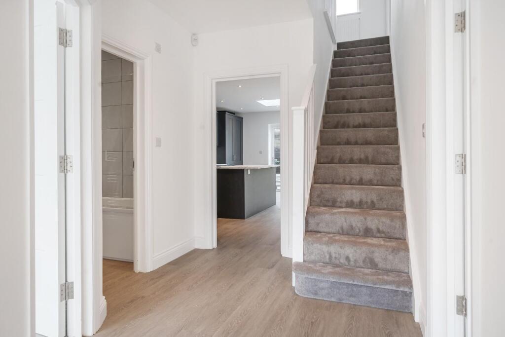 Additional image 15 of Hillview Road, Chislehurst