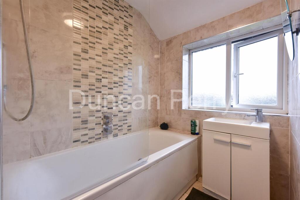 Additional image 16 of Parsonage Lane, Welham Green