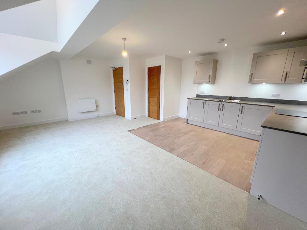 Additional image 3 of Milton Green, Christchurch Road, New Milton, Hampshire. BH25 6QG