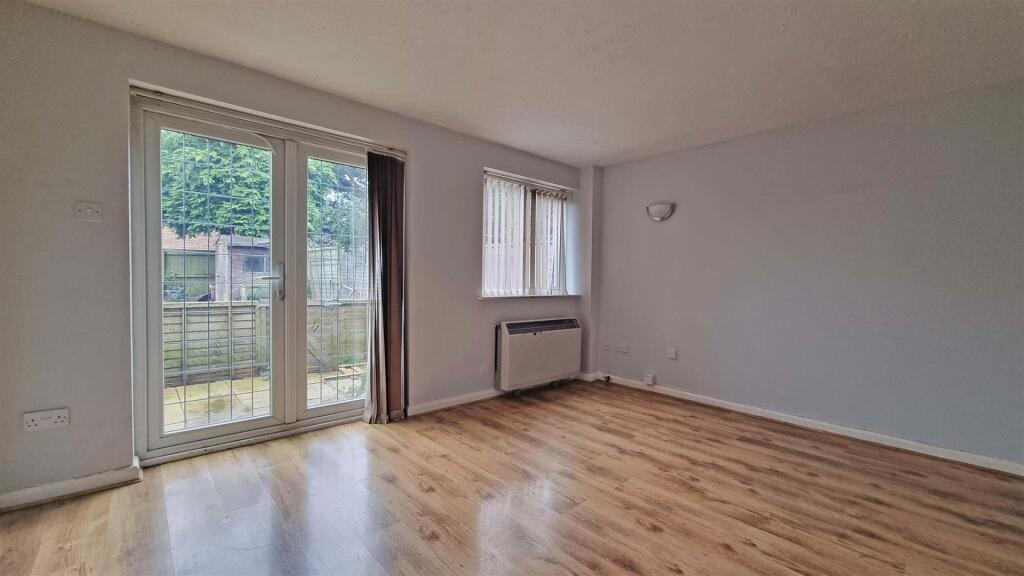 Additional image 2 of Bramley Drive, Hollywood