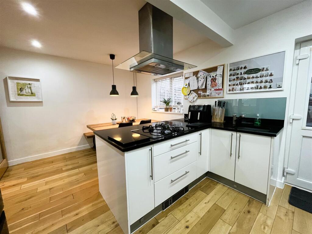 Additional image 4 of Whitehall Road, Wyke, Bradford