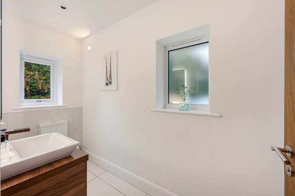 Additional image 44 of Moorview, Moss Bank Way, BL1 3LR – Stunning Home with Roof Terrace, Cinema Room & Outdoor Kitchen