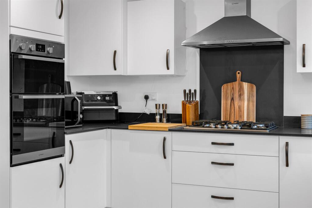 Additional image 8 of Perkins Way, Welwyn Garden City