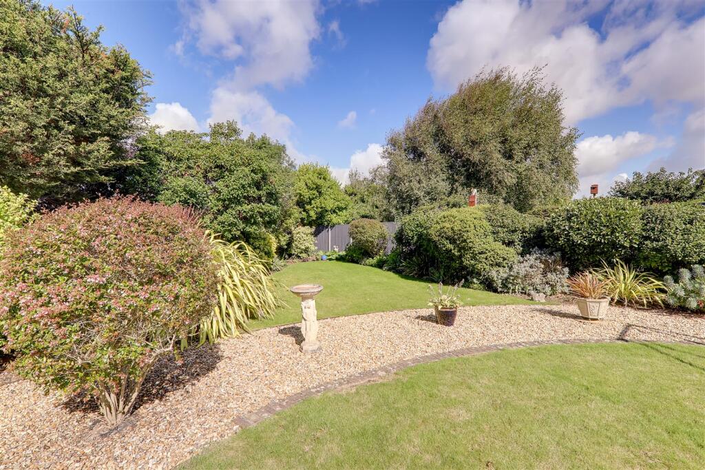 Additional image 26 of Alinora Crescent, Goring-By-Sea, Worthing