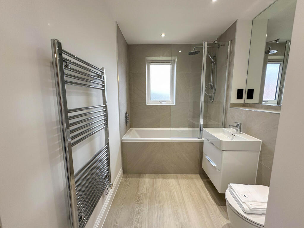 Additional image 39 of Hayfield Lodge, New Road, Over, CB24