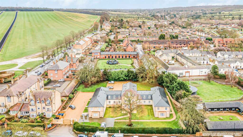 Additional image 15 of Oakfields, Vicarage Road, Newmarket