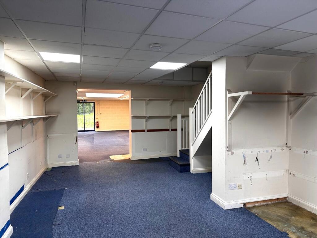 Additional image 5 of 582-584 Hagley Road West, Oldbury, B68 0BS