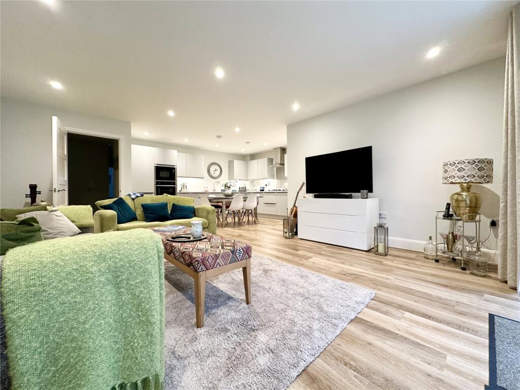 Additional image 10 of Lymington Road, Highcliffe On Sea, Christchurch, Dorset, BH23