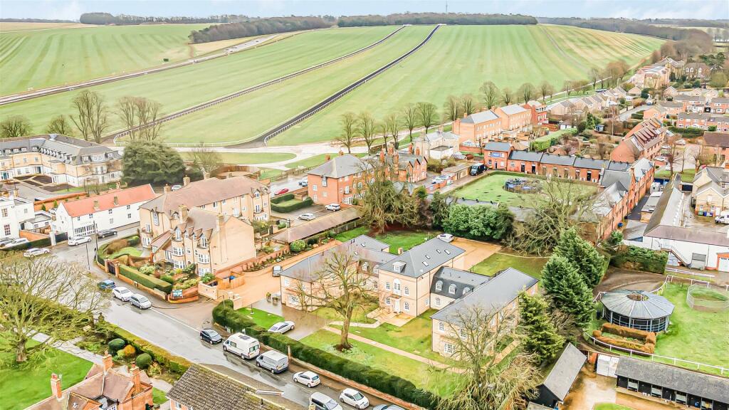 Additional image 5 of Oakfields, Vicarage Road, Newmarket