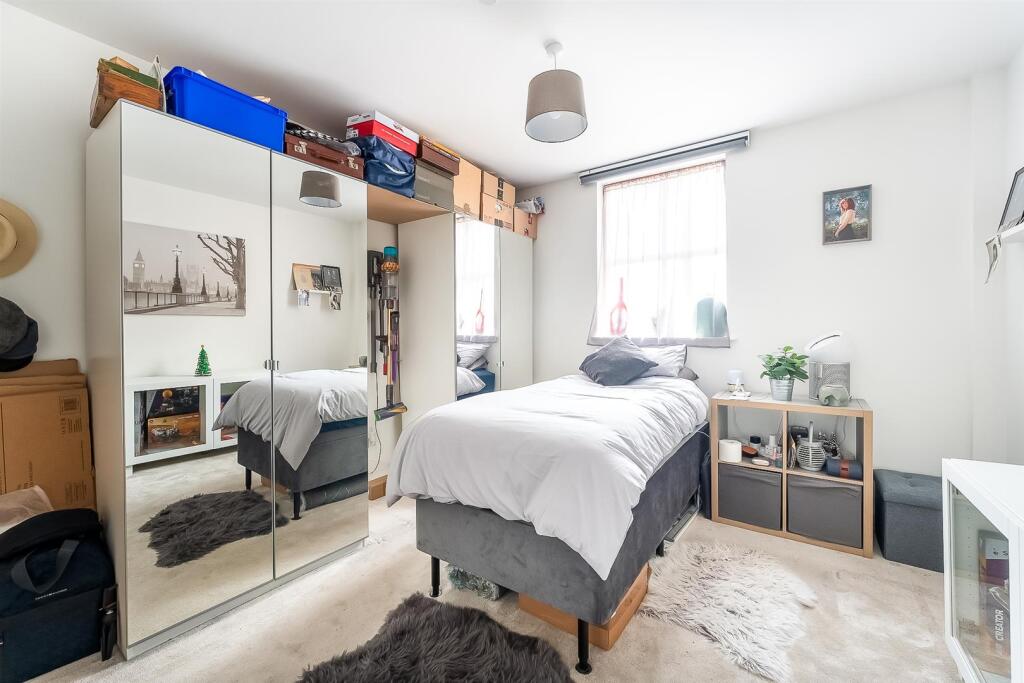 Additional image 9 of Promenade House, Beach Road - SEAFRONT LOCATION