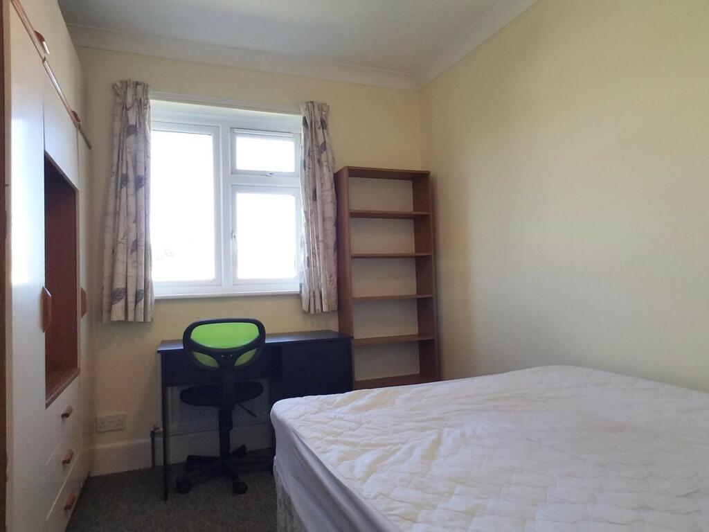 Additional image 5 of 6 bedroom Detached House in Winton