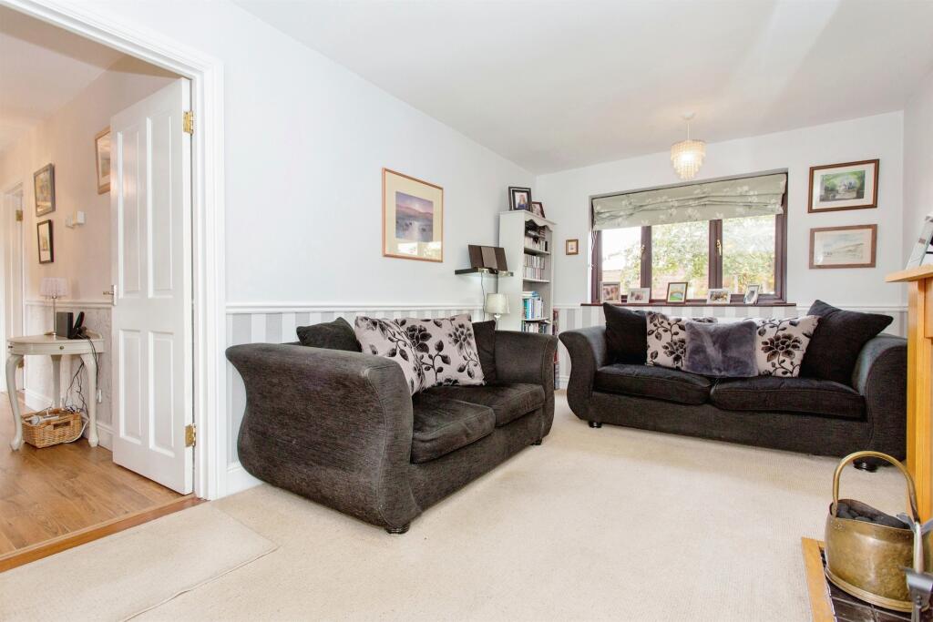 Additional image 19 of Usterdale Road, Saffron Walden