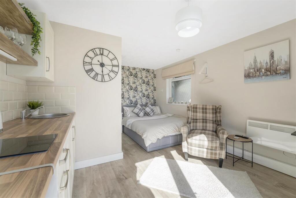 Additional image 22 of Spring Hill, Worle Hillside - DETACHED BUNGALOW WITH ANNEX