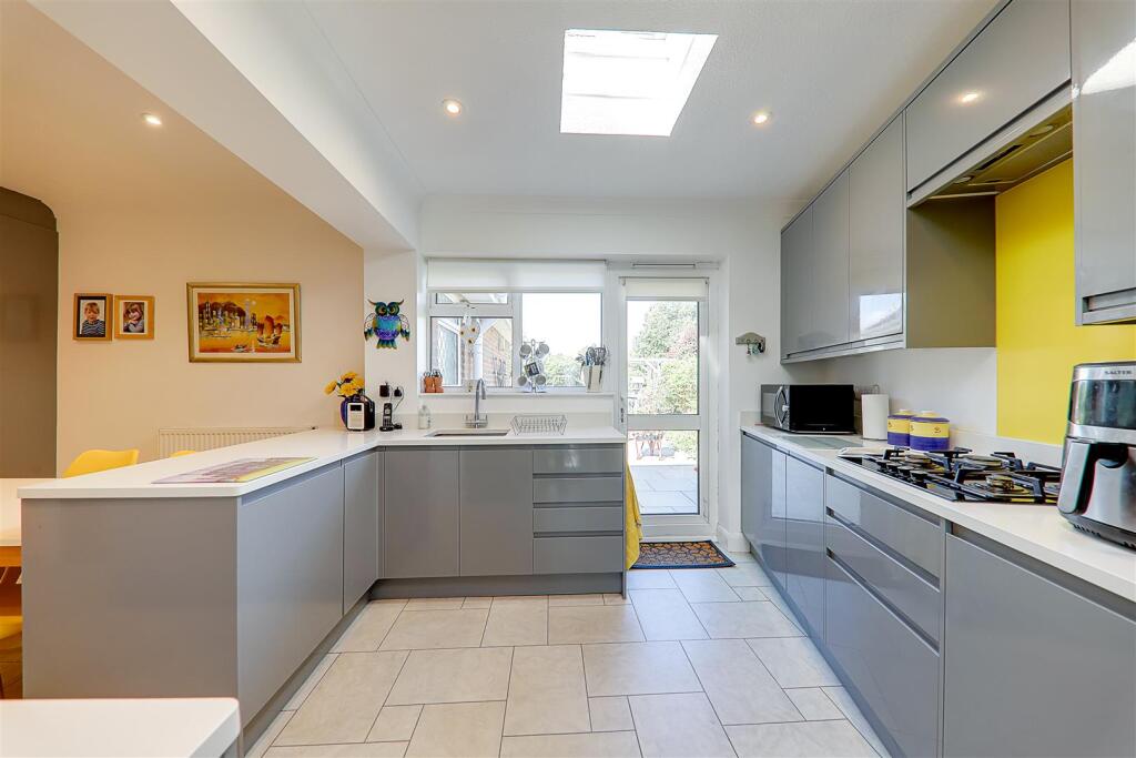 Additional image 4 of Alinora Crescent, Goring-By-Sea, Worthing