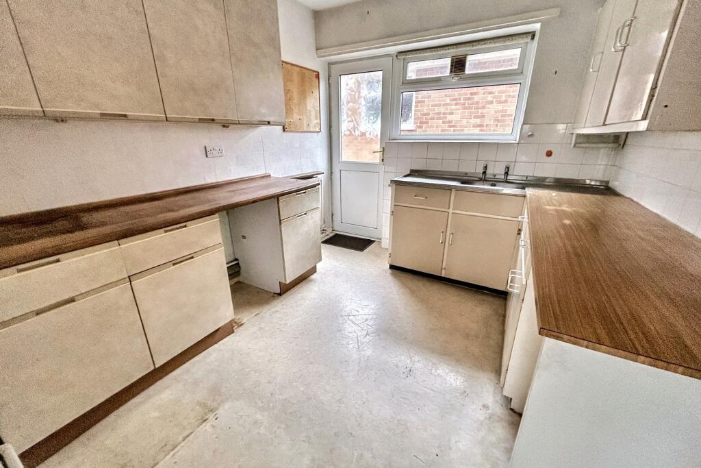 Additional image 4 of Carey