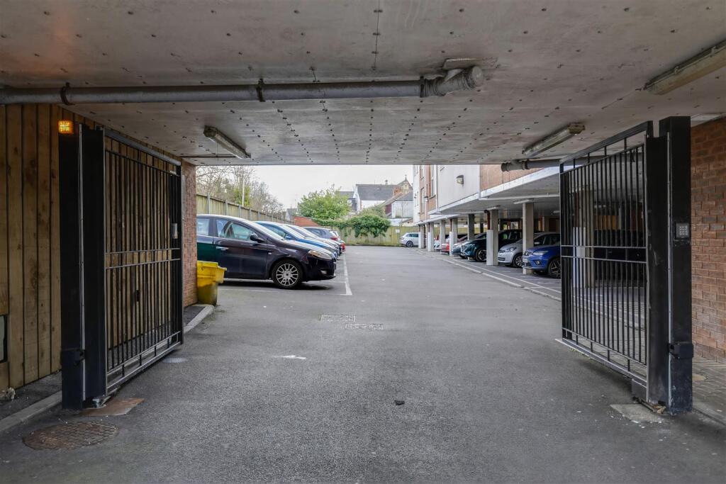 Additional image 9 of Lock Keepers Court [ 2 Bed ]