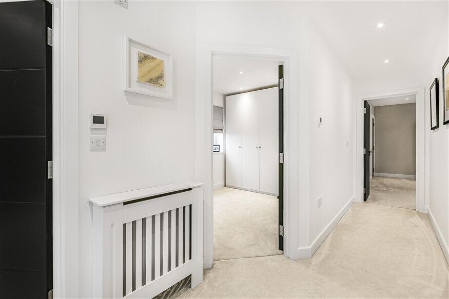 Additional image 11 of Tuffnells Way, Harpenden, AL5