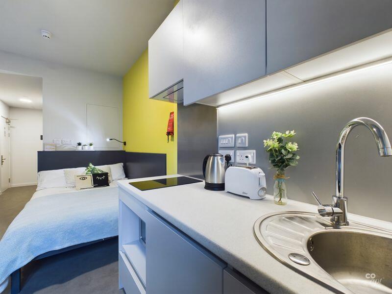 Additional image 10 of Ravilious House- Premium Ensuite Room