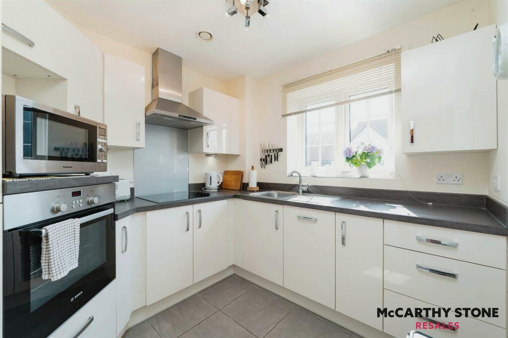 Additional image 9 of Roslyn Court, Lisle Lane, Ely, Cambridgeshire, CB7 4FA