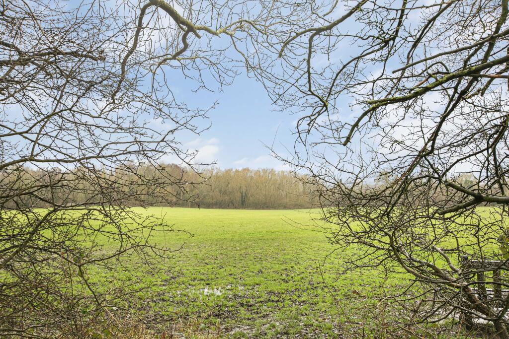 Additional image 26 of The Grove, Brookmans Park, AL9 7RN