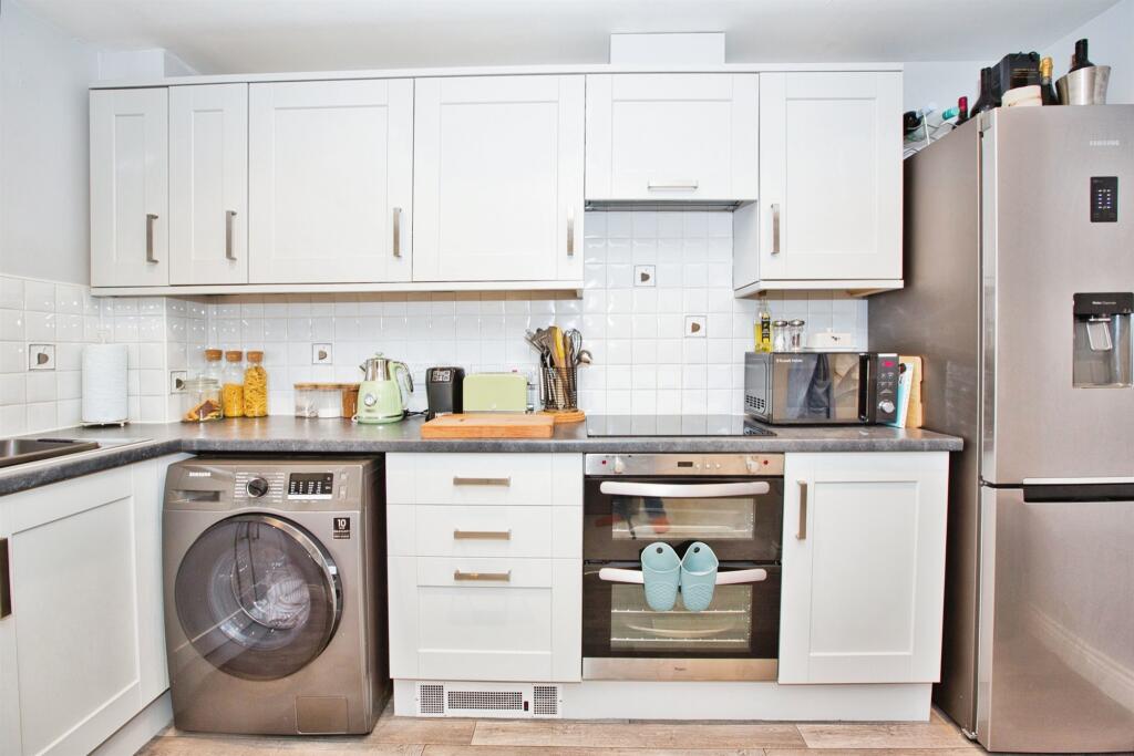 Additional image 7 of Hawks Rise, Yeovil