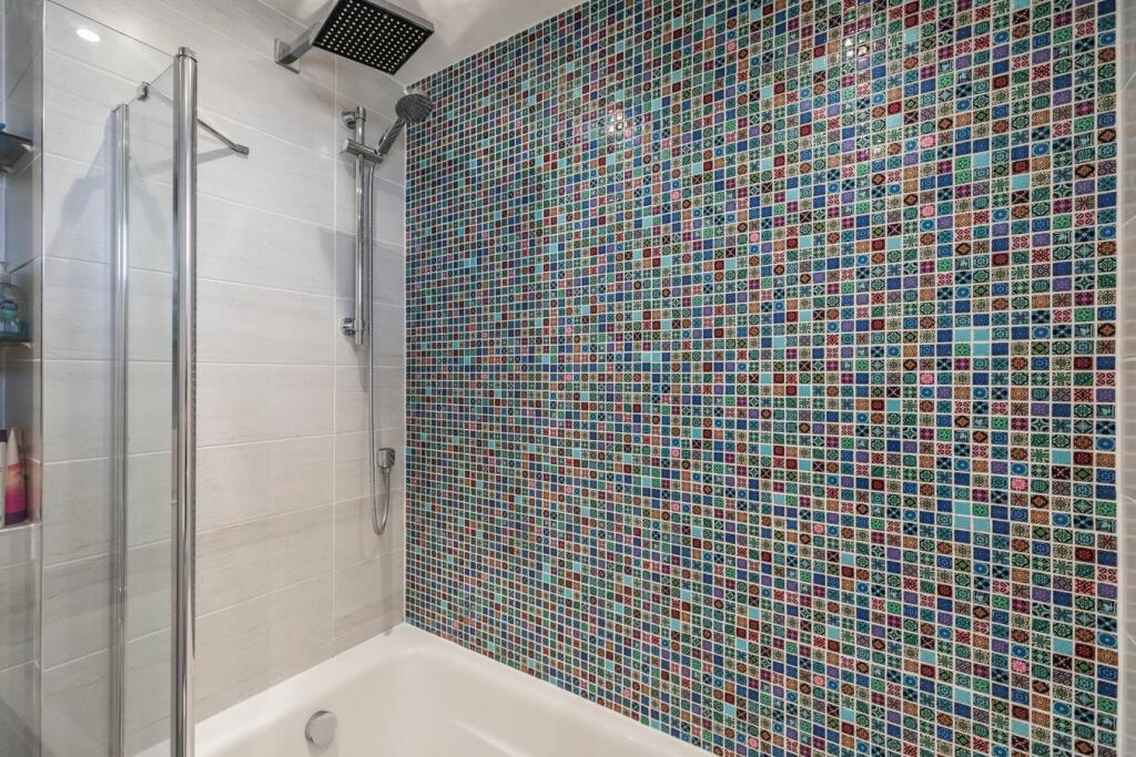 Additional image 27 of Gorsehill Road, Oakdale, Poole, BH15